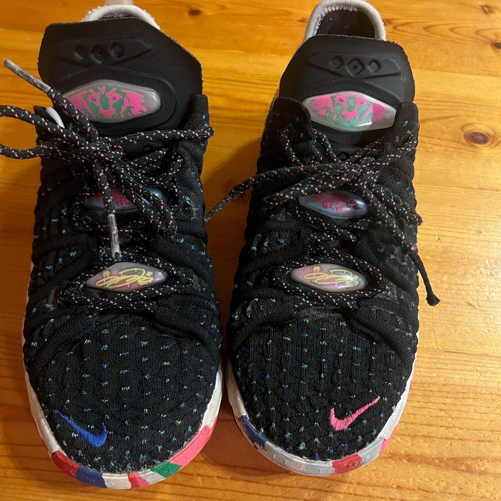 Nike LeBron 18 GS Black Multicolor Athletic Shoes Kids Size 4Y Lace Up